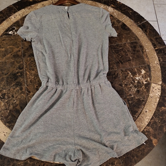 Monrow Supersoft Drawstring V-Neck Romper S NWOT - Picture 7 of 9